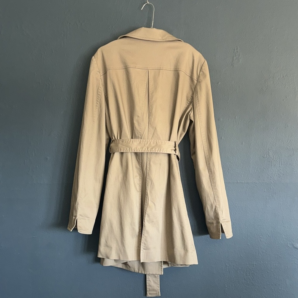 TAHARI TRENCH COAT TAN WITH TIE LARGE - Picture 2 of 6